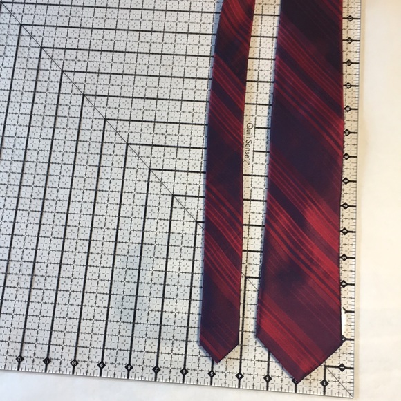 Bellissimo red with deep purple diagonal striped, 100% silk tie. NWT - Picture 9 of 10